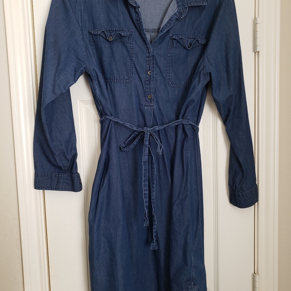 Old Navy Denim Maternity Dress - Picture 4 of 4